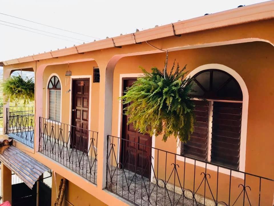 Hotel El Almendro Copán 외부 사진